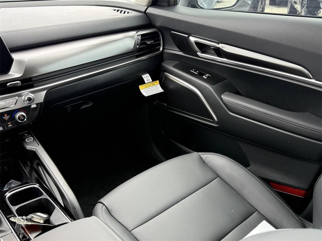 new 2025 Kia Telluride car, priced at $38,155