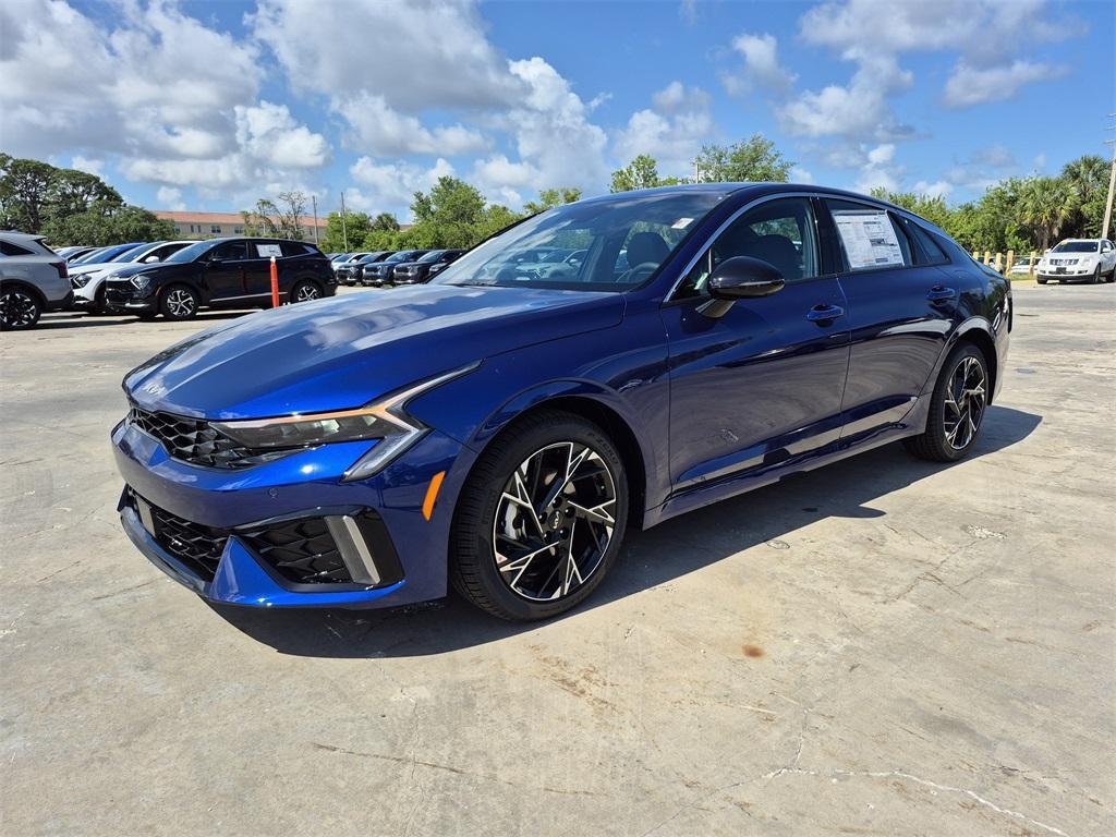 new 2025 Kia K5 car, priced at $25,592