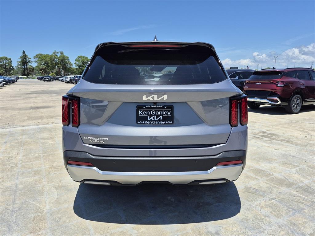new 2025 Kia Sorento car, priced at $33,608