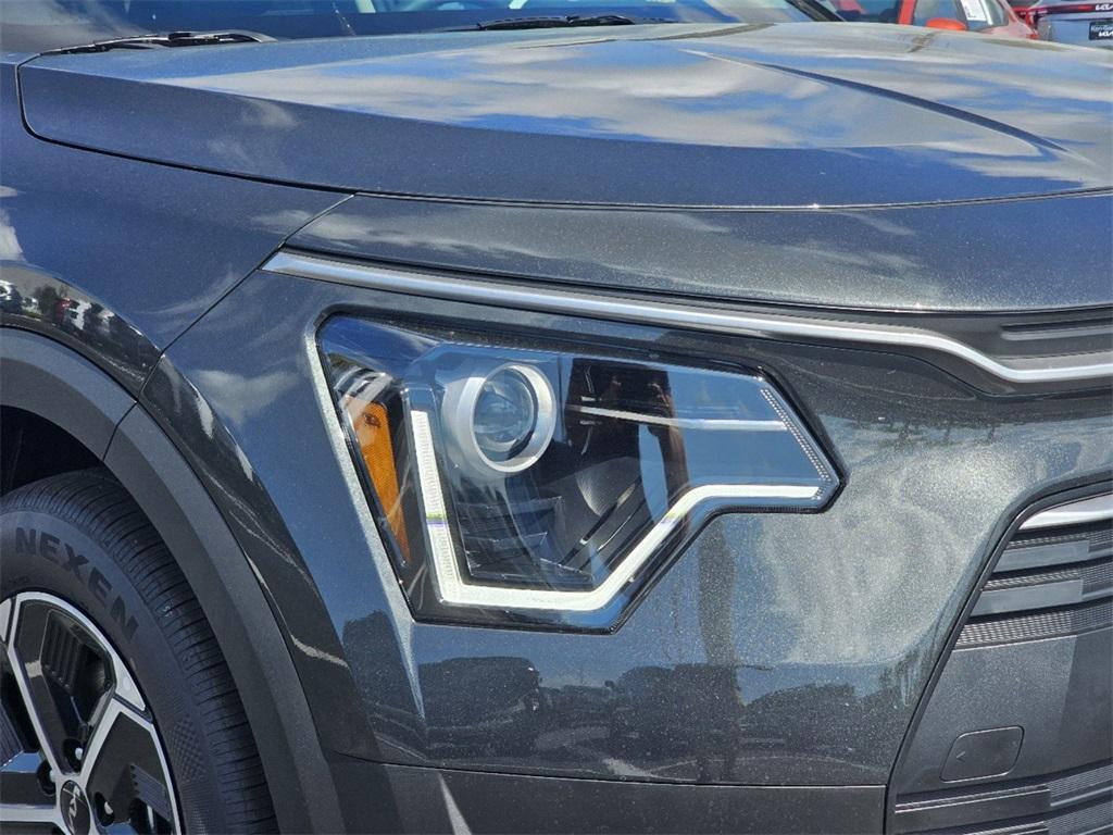 new 2025 Kia Niro car, priced at $30,340