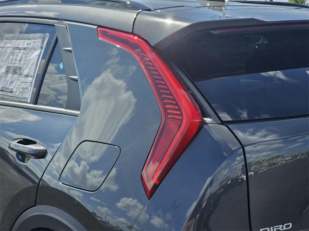 new 2025 Kia Niro car, priced at $30,340