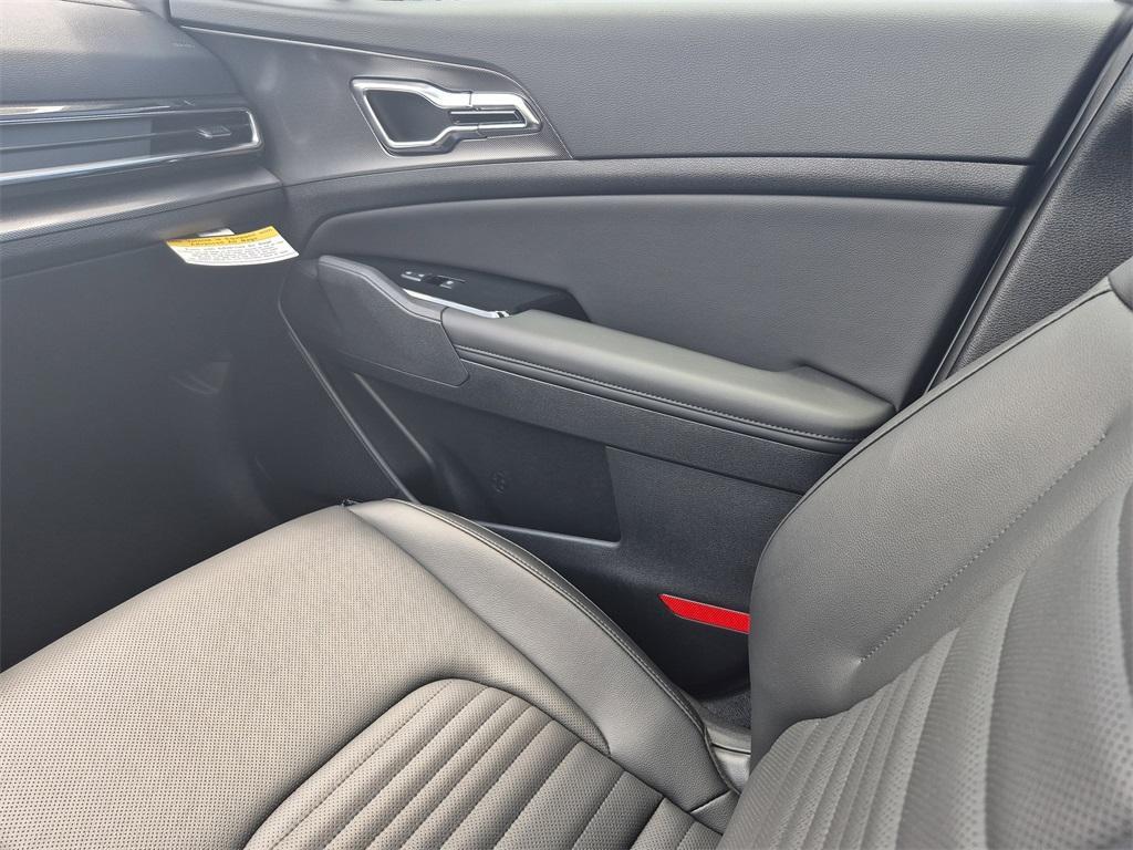 new 2025 Kia Sportage car, priced at $35,205