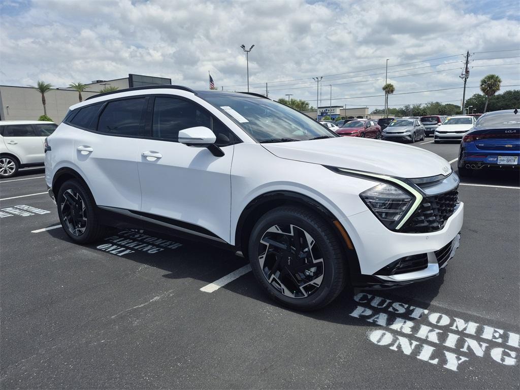 new 2025 Kia Sportage car, priced at $35,205