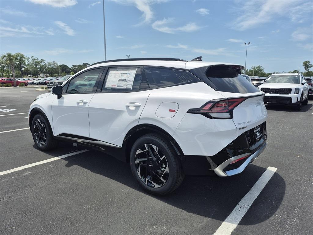 new 2025 Kia Sportage car, priced at $35,205