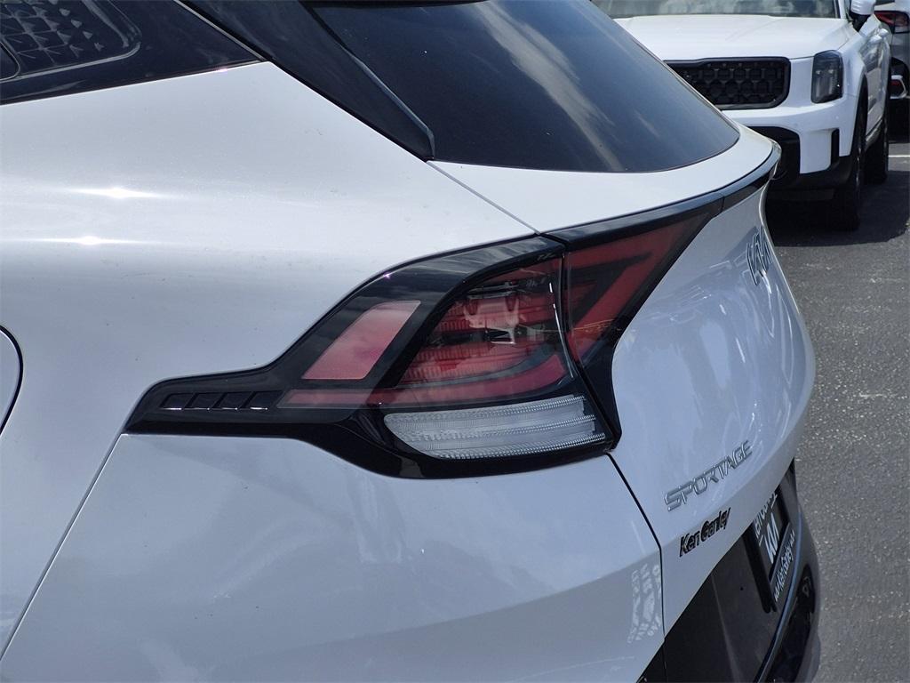 new 2025 Kia Sportage car, priced at $35,205