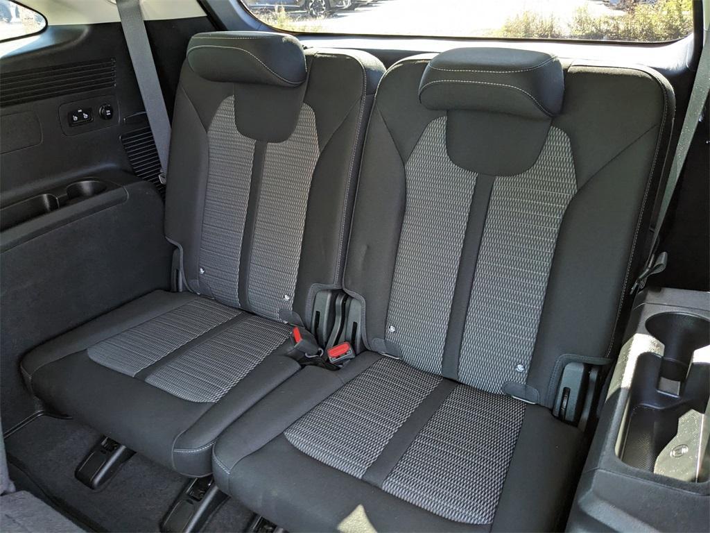 used 2024 Kia Sorento car, priced at $23,501