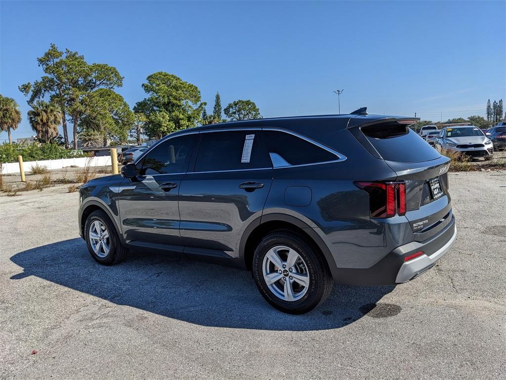 used 2024 Kia Sorento car, priced at $23,501
