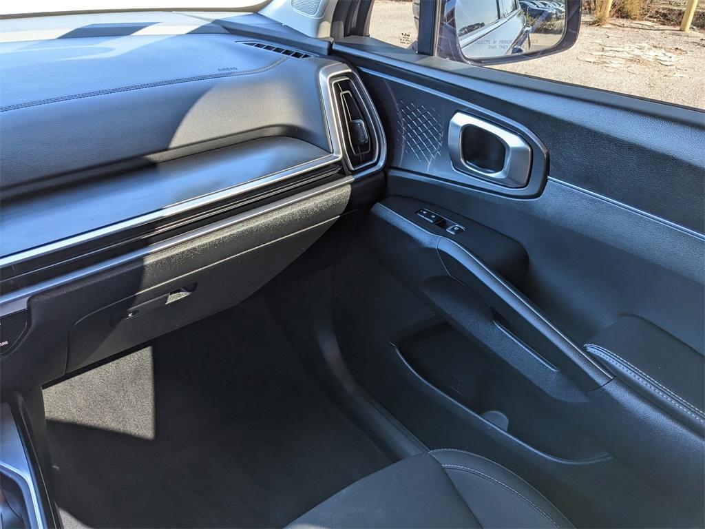 used 2024 Kia Sorento car, priced at $23,501