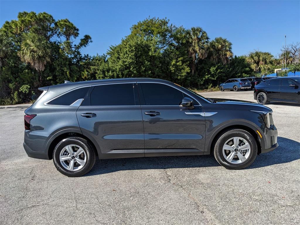 used 2024 Kia Sorento car, priced at $23,501