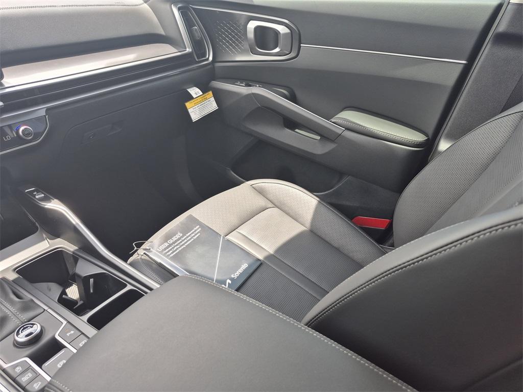 new 2025 Kia Sorento car, priced at $35,830