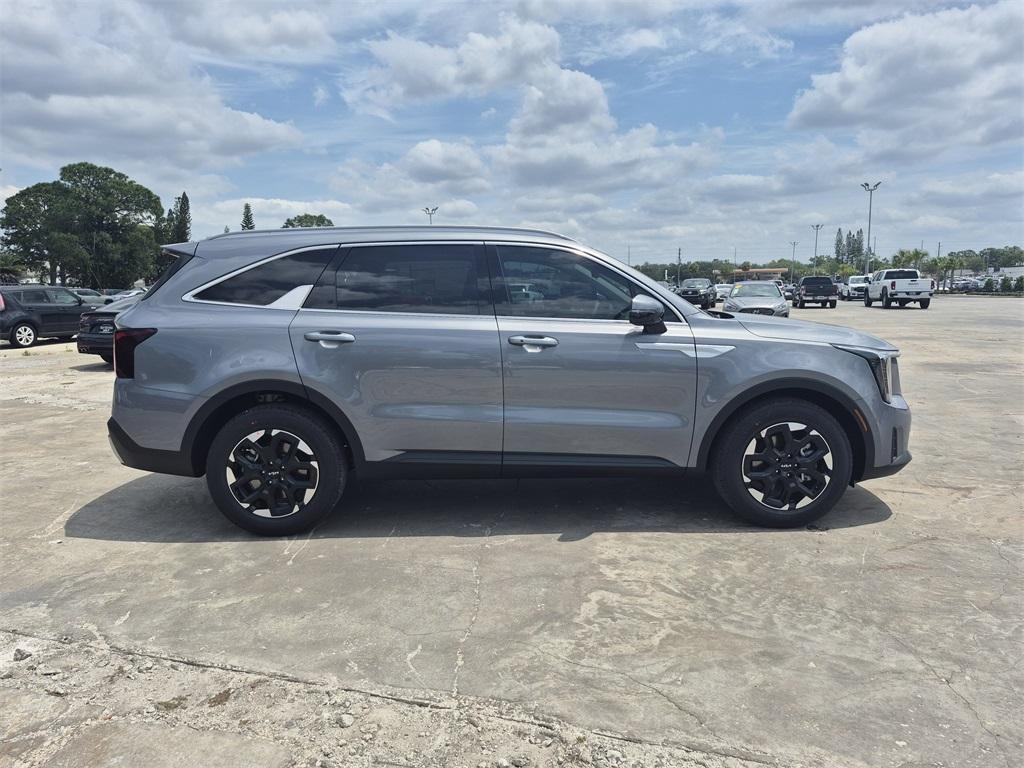 new 2025 Kia Sorento car, priced at $35,830