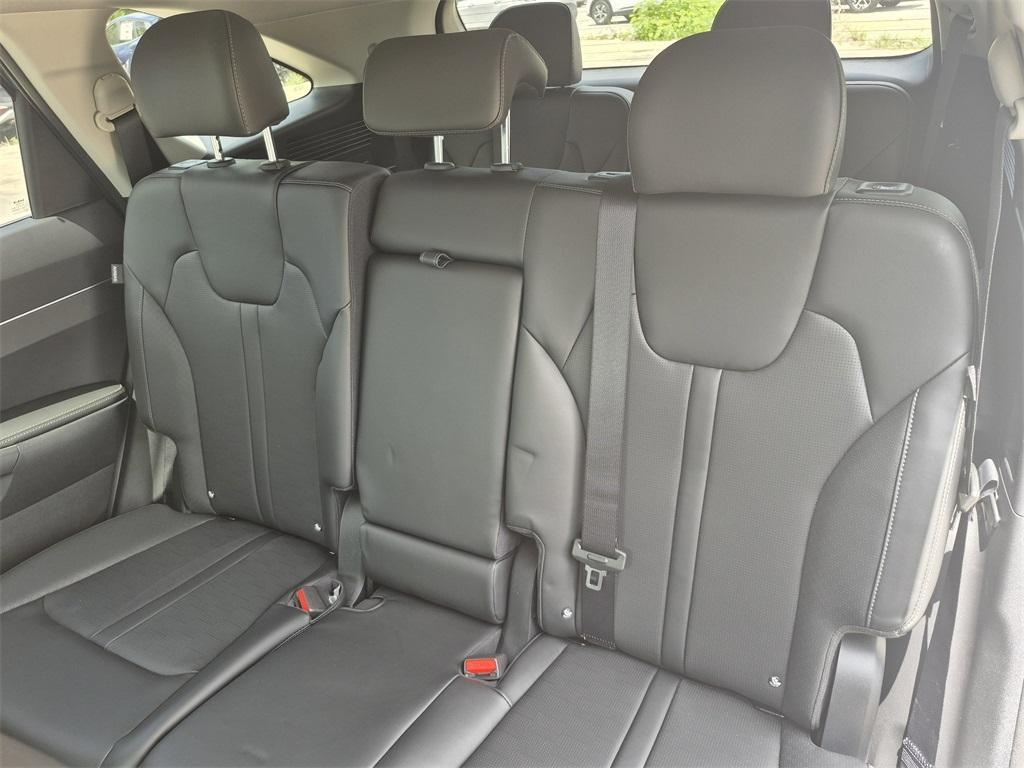 new 2025 Kia Sorento car, priced at $35,830