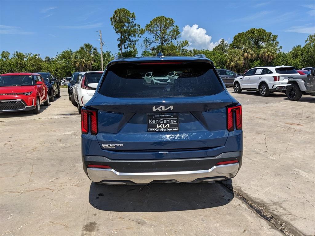used 2024 Kia Sorento car, priced at $33,653