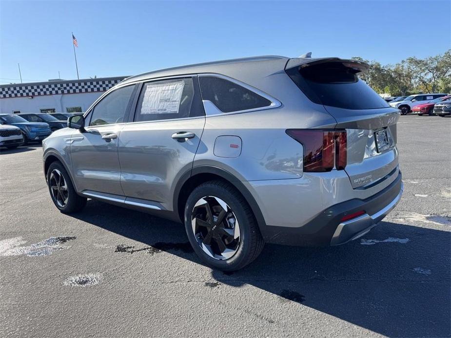 new 2025 Kia Sorento Hybrid car, priced at $38,462