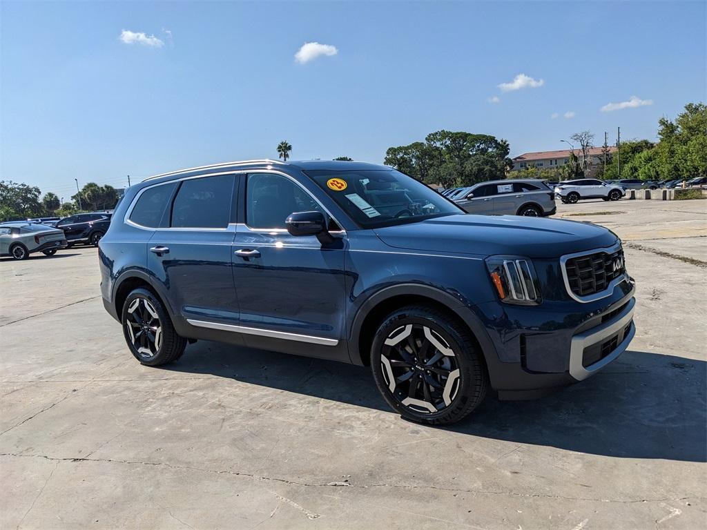 used 2023 Kia Telluride car, priced at $29,133