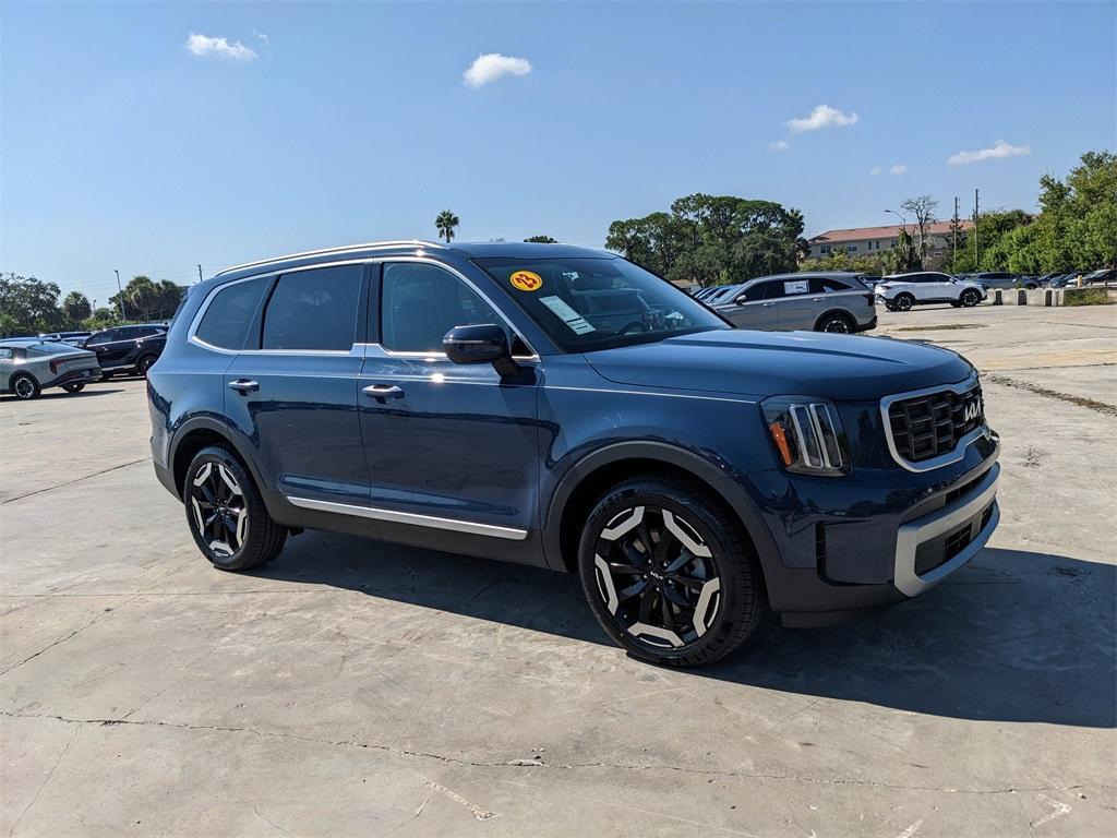 used 2023 Kia Telluride car, priced at $29,133