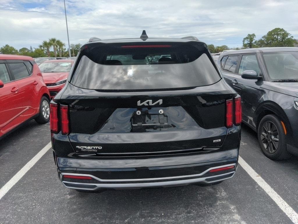 used 2023 Kia Sorento car, priced at $33,751