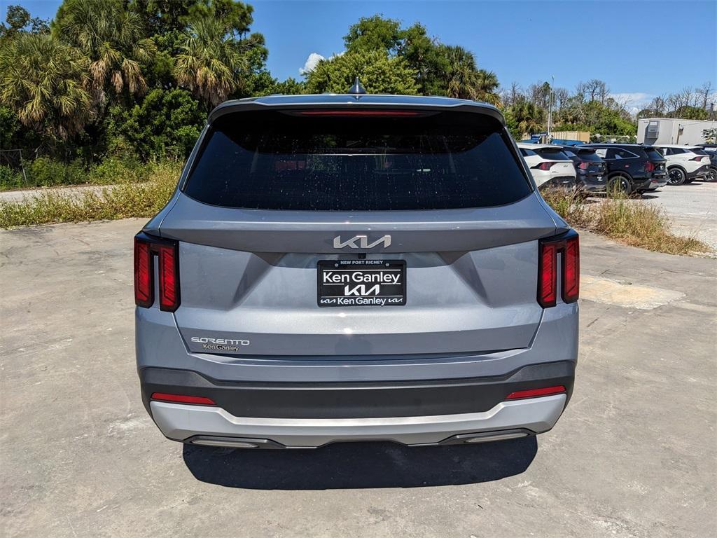 used 2025 Kia Sorento car, priced at $27,201
