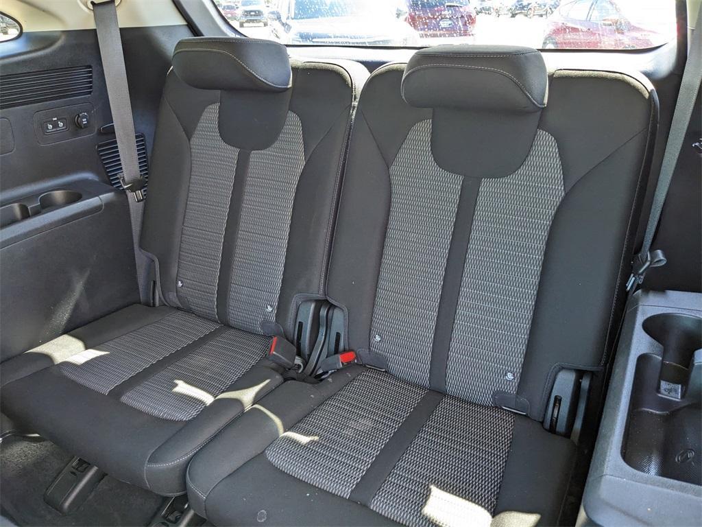 used 2025 Kia Sorento car, priced at $27,201
