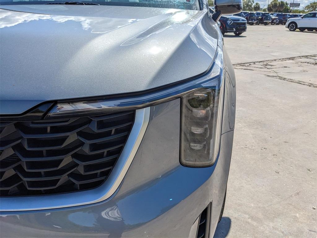 used 2025 Kia Sorento car, priced at $27,201