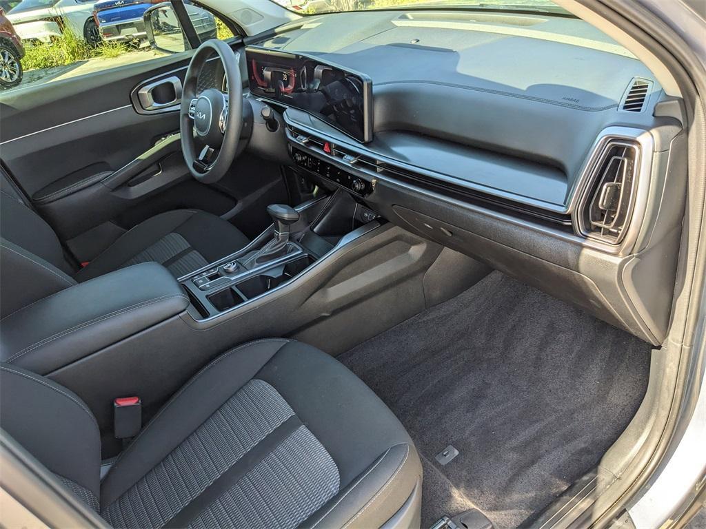 used 2025 Kia Sorento car, priced at $27,201
