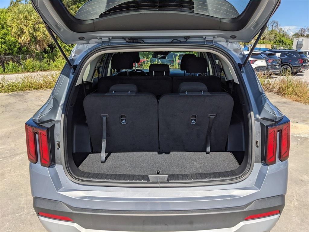 used 2025 Kia Sorento car, priced at $27,201
