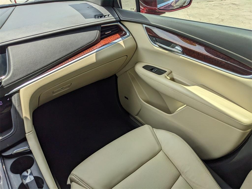 used 2017 Cadillac XT5 car, priced at $16,721