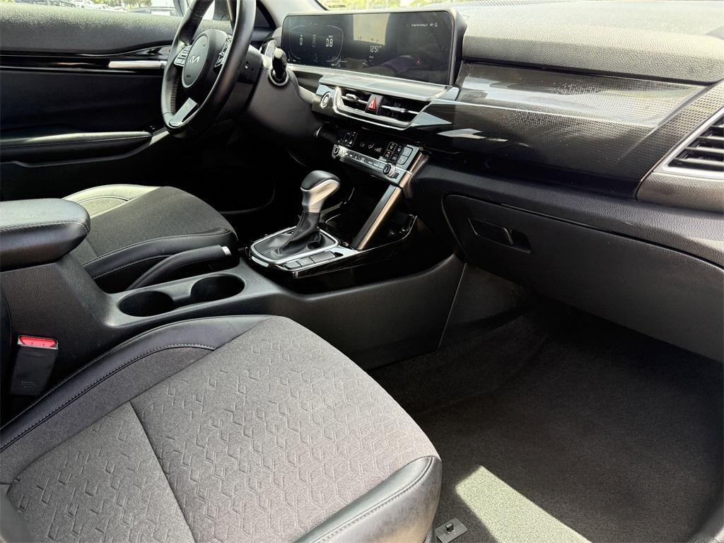 used 2025 Kia Seltos car, priced at $21,801