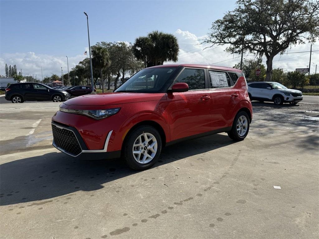 new 2025 Kia Soul car, priced at $21,415