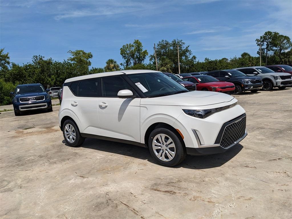 new 2025 Kia Soul car, priced at $22,105