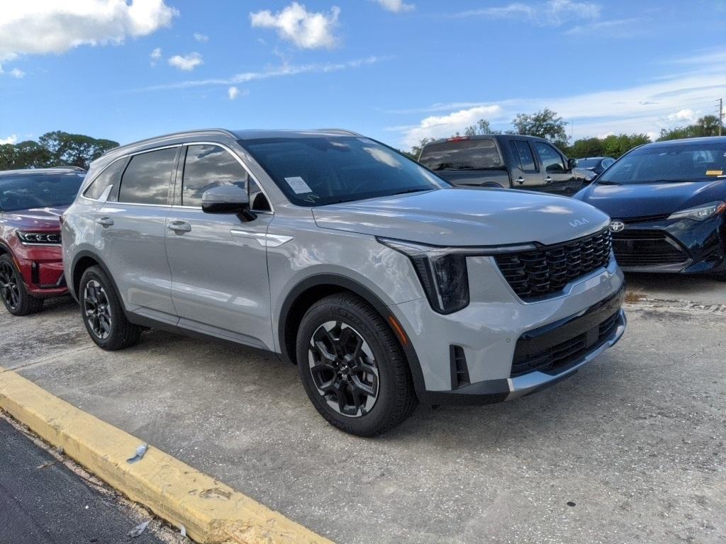 used 2025 Kia Sorento car, priced at $28,711