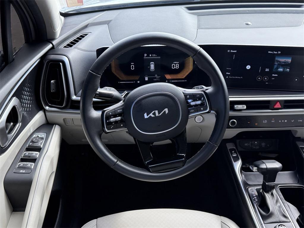 used 2025 Kia Sorento car, priced at $28,301