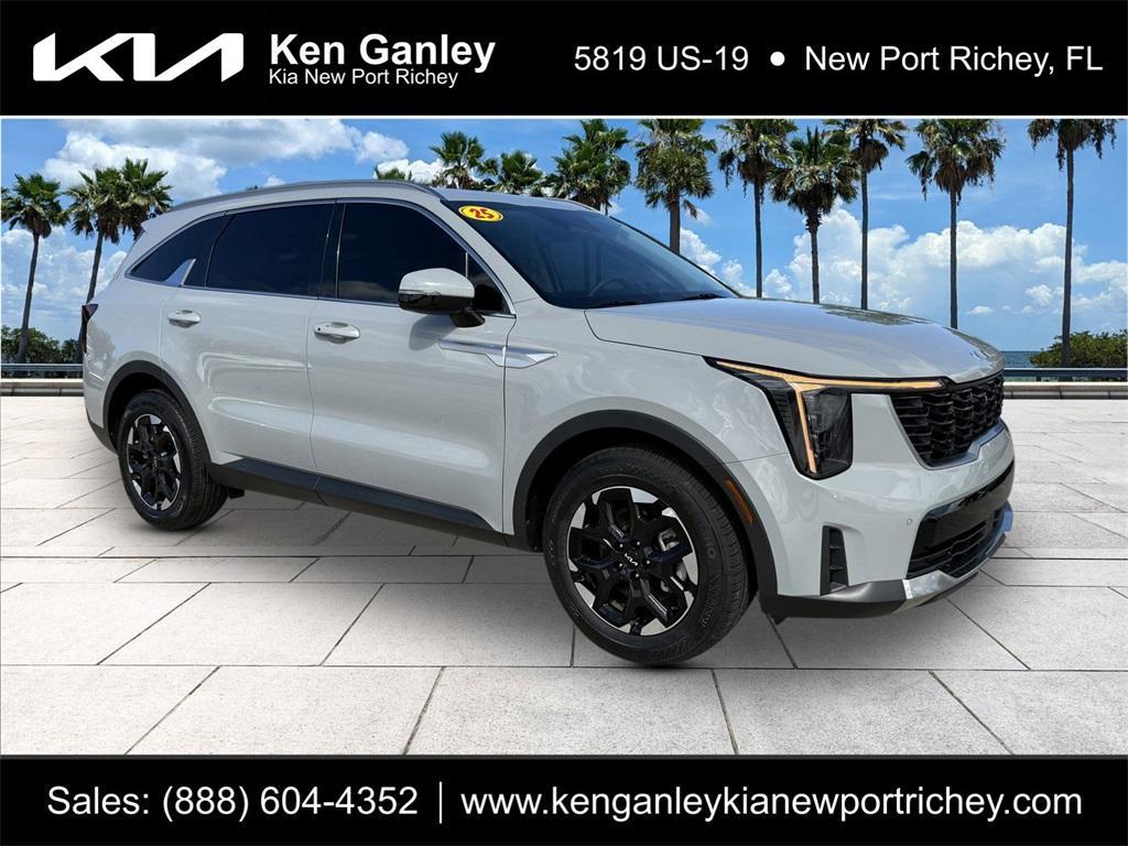 used 2025 Kia Sorento car, priced at $28,301