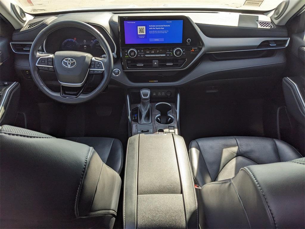 used 2023 Toyota Highlander car, priced at $32,482