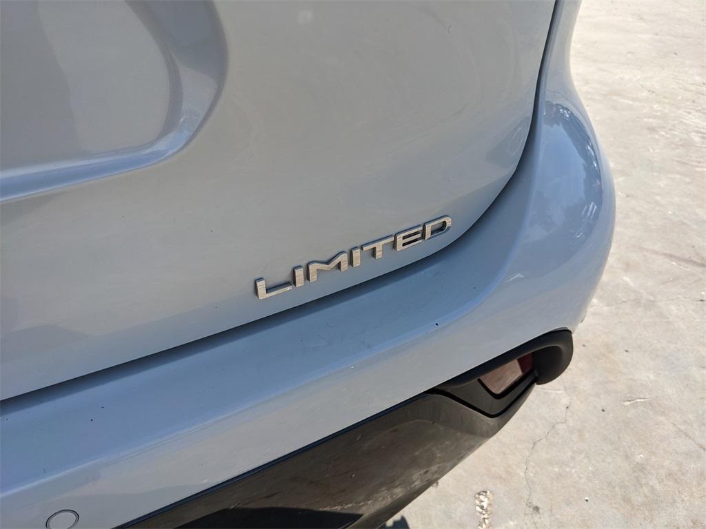 used 2023 Toyota Highlander car, priced at $32,482