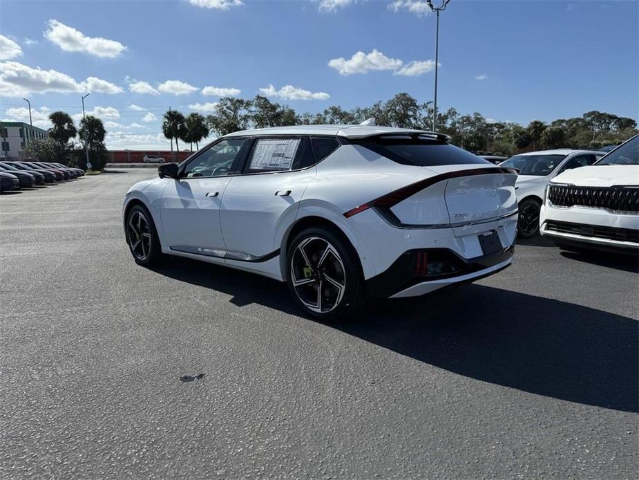 new 2024 Kia EV6 car, priced at $53,372