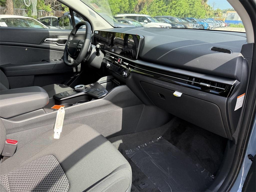 new 2026 Kia Sportage Hybrid car, priced at $31,777