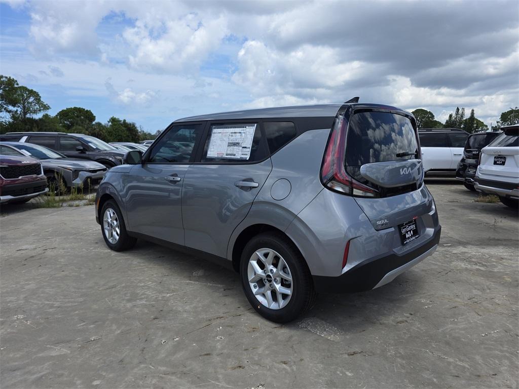 new 2025 Kia Soul car, priced at $22,060