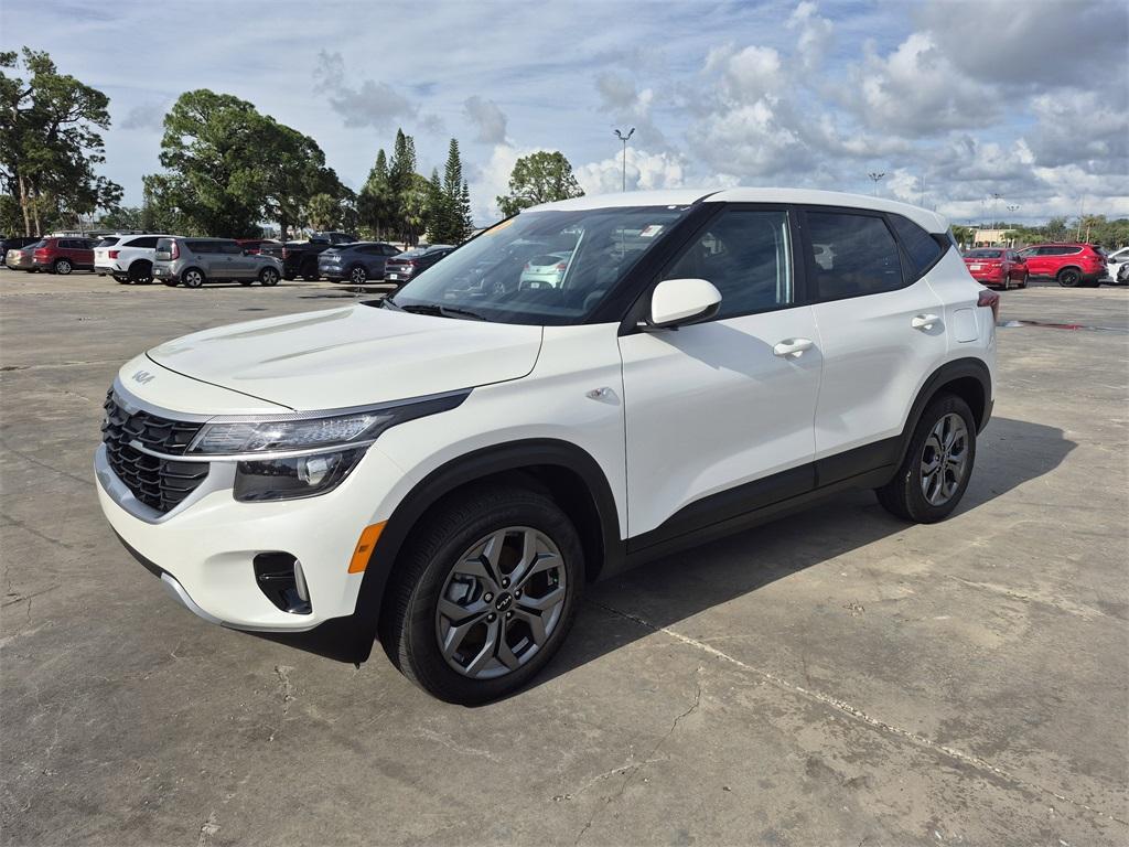 used 2024 Kia Seltos car, priced at $19,992
