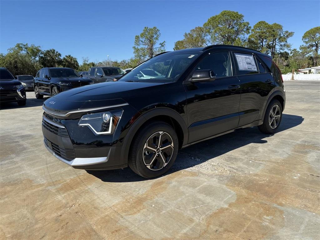 new 2025 Kia Niro car, priced at $30,735