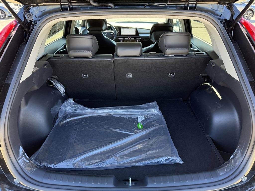 new 2025 Kia Niro car, priced at $30,735
