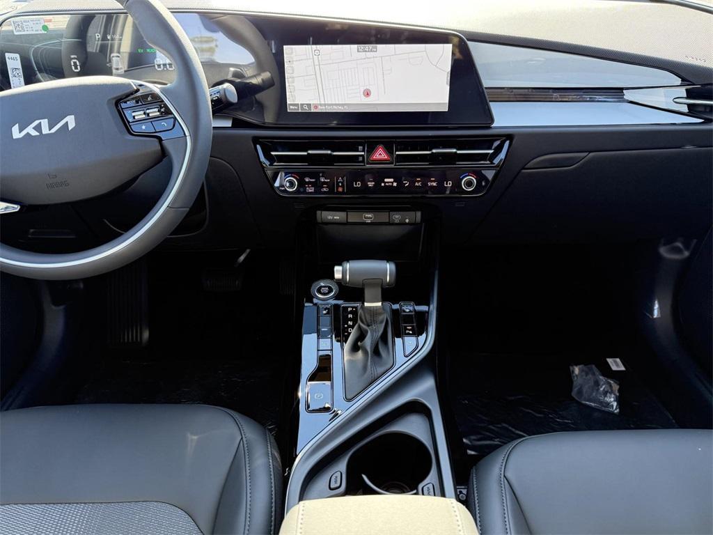 new 2025 Kia Niro car, priced at $30,735