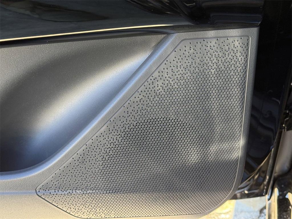 new 2025 Kia Niro car, priced at $30,735