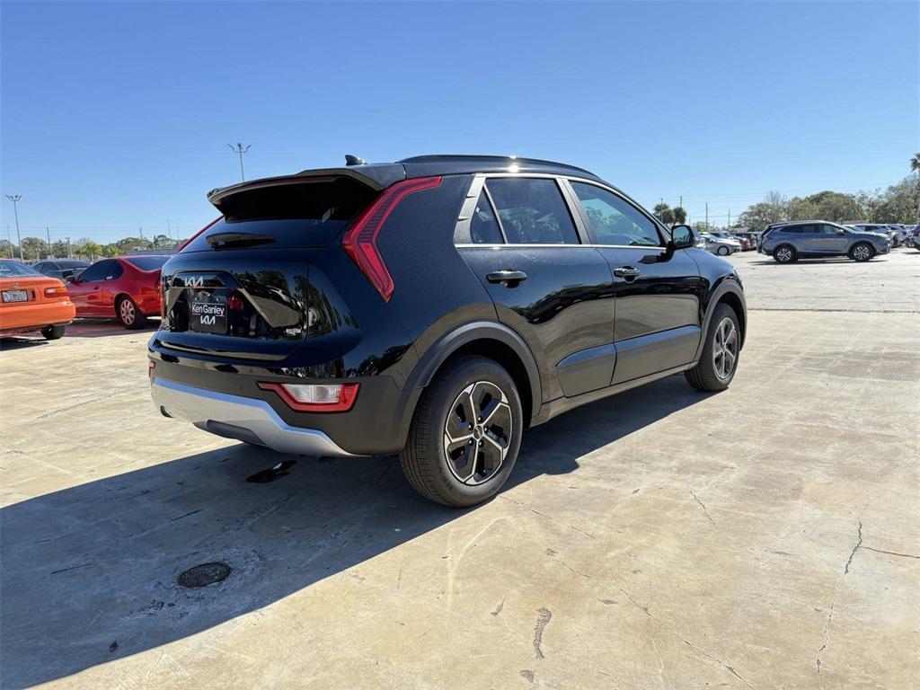 new 2025 Kia Niro car, priced at $30,735