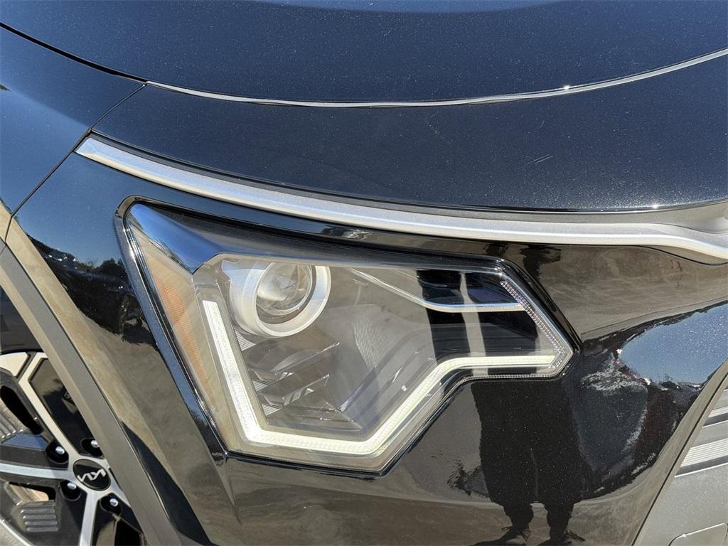 new 2025 Kia Niro car, priced at $30,735