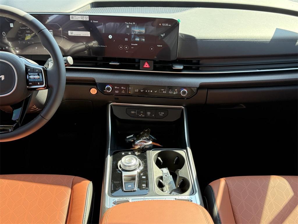 new 2026 Kia Carnival Hybrid car, priced at $45,780