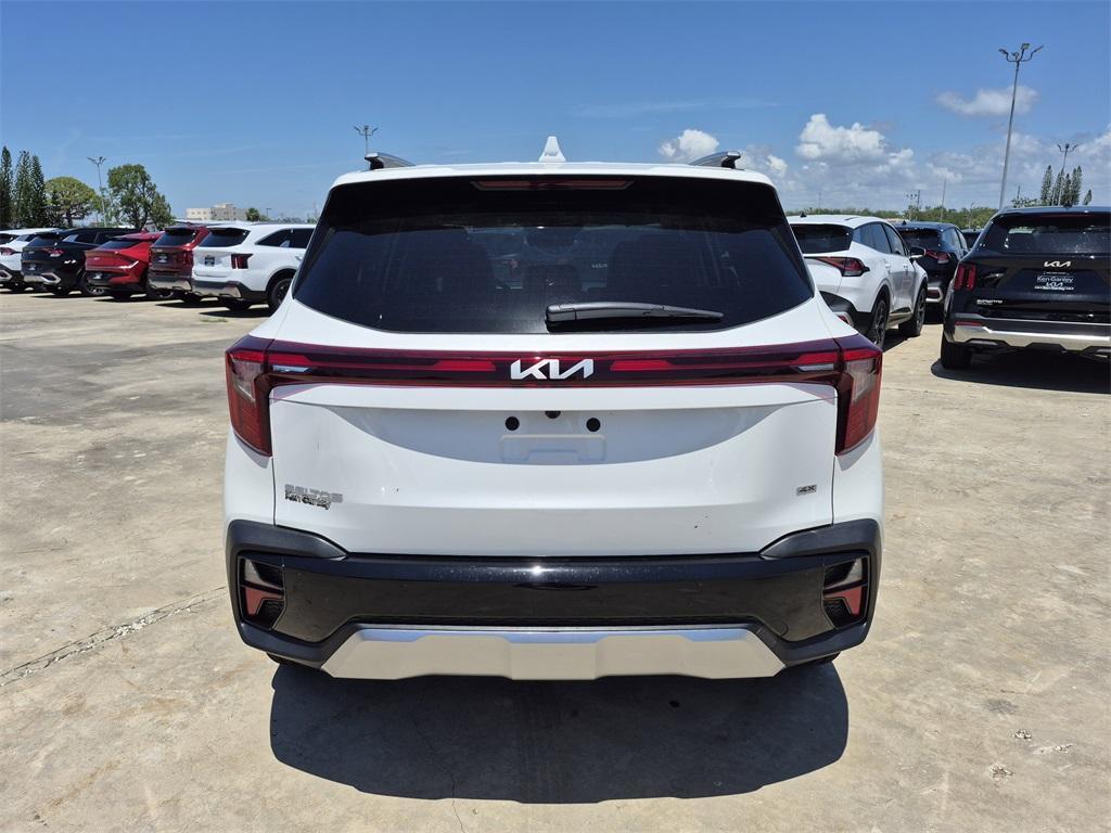 new 2025 Kia Seltos car, priced at $30,355