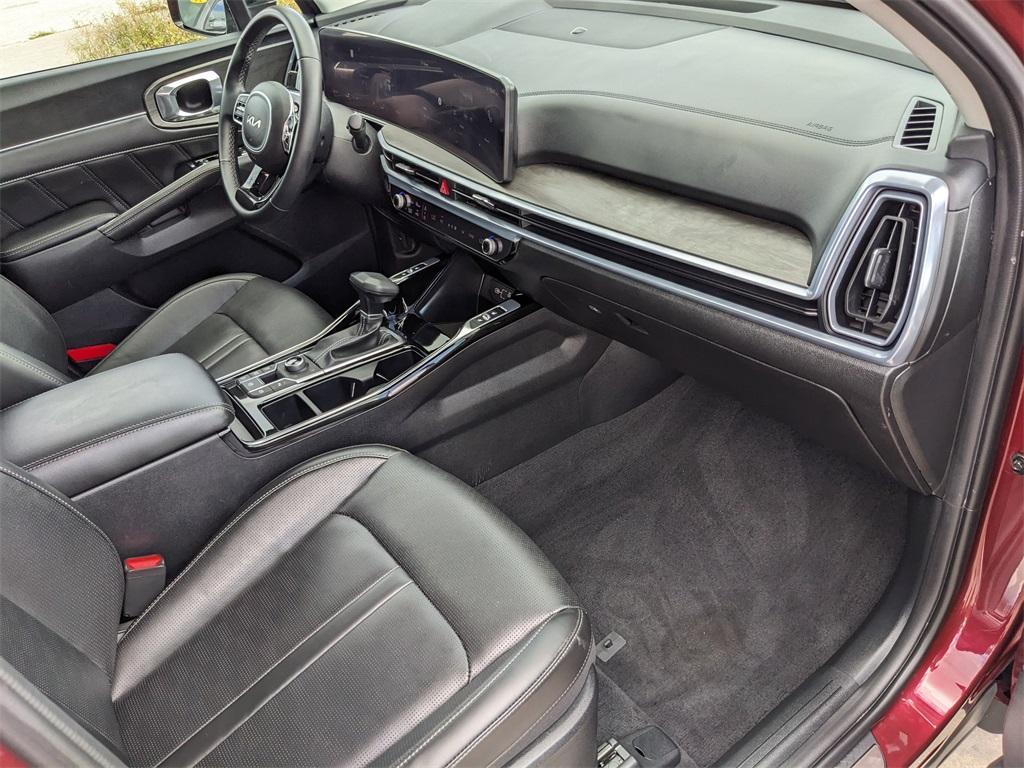 used 2024 Kia Sorento car, priced at $32,992