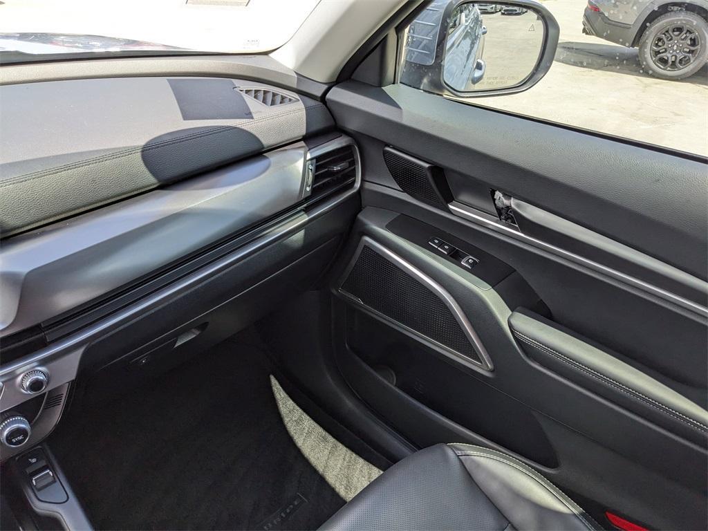 used 2024 Kia Telluride car, priced at $35,622