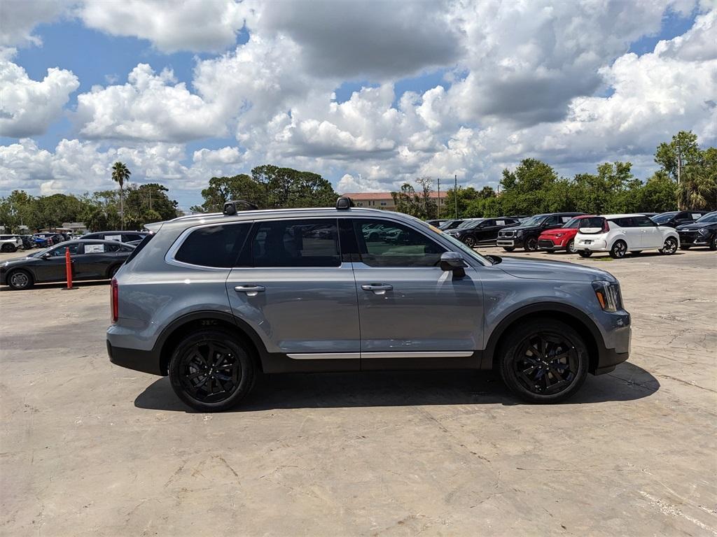 used 2024 Kia Telluride car, priced at $35,622